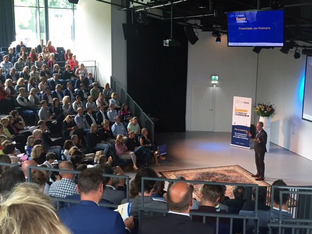 deBaak's tweet photo. Onze Leadership Experience is van start: #StandStillBeWise #FutureproofLeadership met o.a. #JanRotmans https://t.co/gfGQe7oFFq