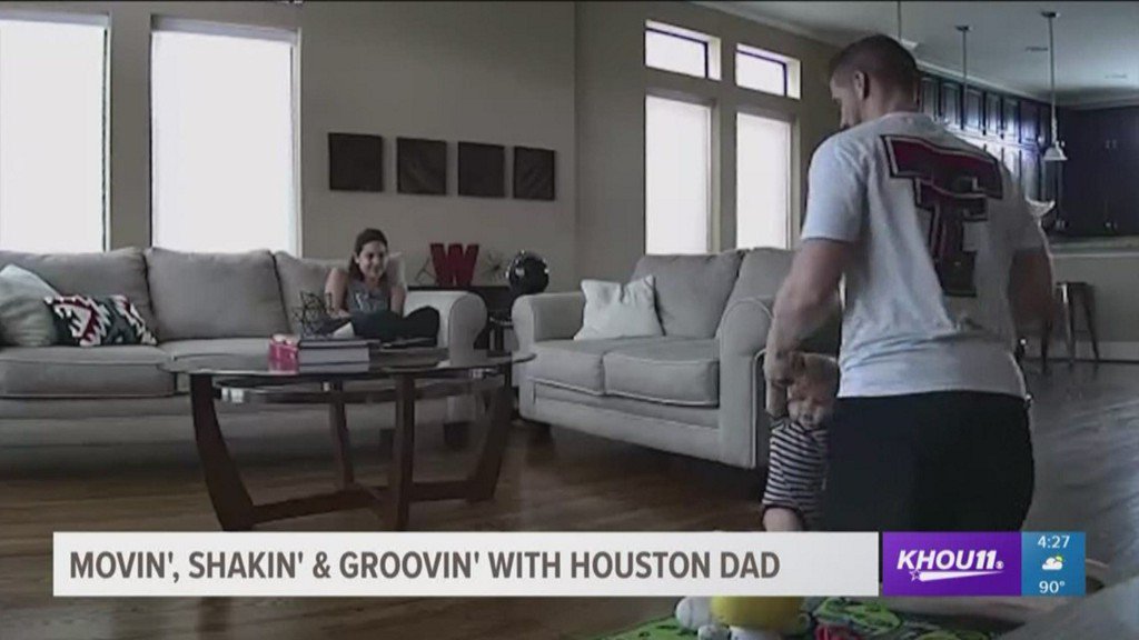 KHOU's tweet image. Houston dad is a dancing queen! on.khou.com/2y4No4X