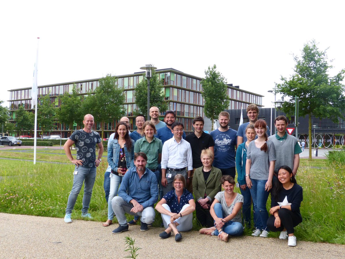 Team Thomma @teamthomma.bsky.social (@team_thomma) on Twitter photo Today was picture time; all assembled for a Verticillium group snap shot <a href="/WUR/">Wageningen U&R</a> Today was picture time; all assembled for a Verticillium group snap shot <a href="/WUR/">Wageningen U&R</a>