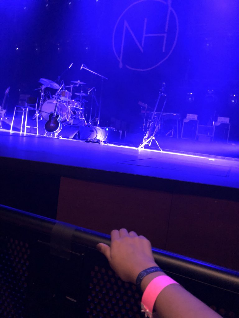 nlovers's tweet image. retweet for good luck