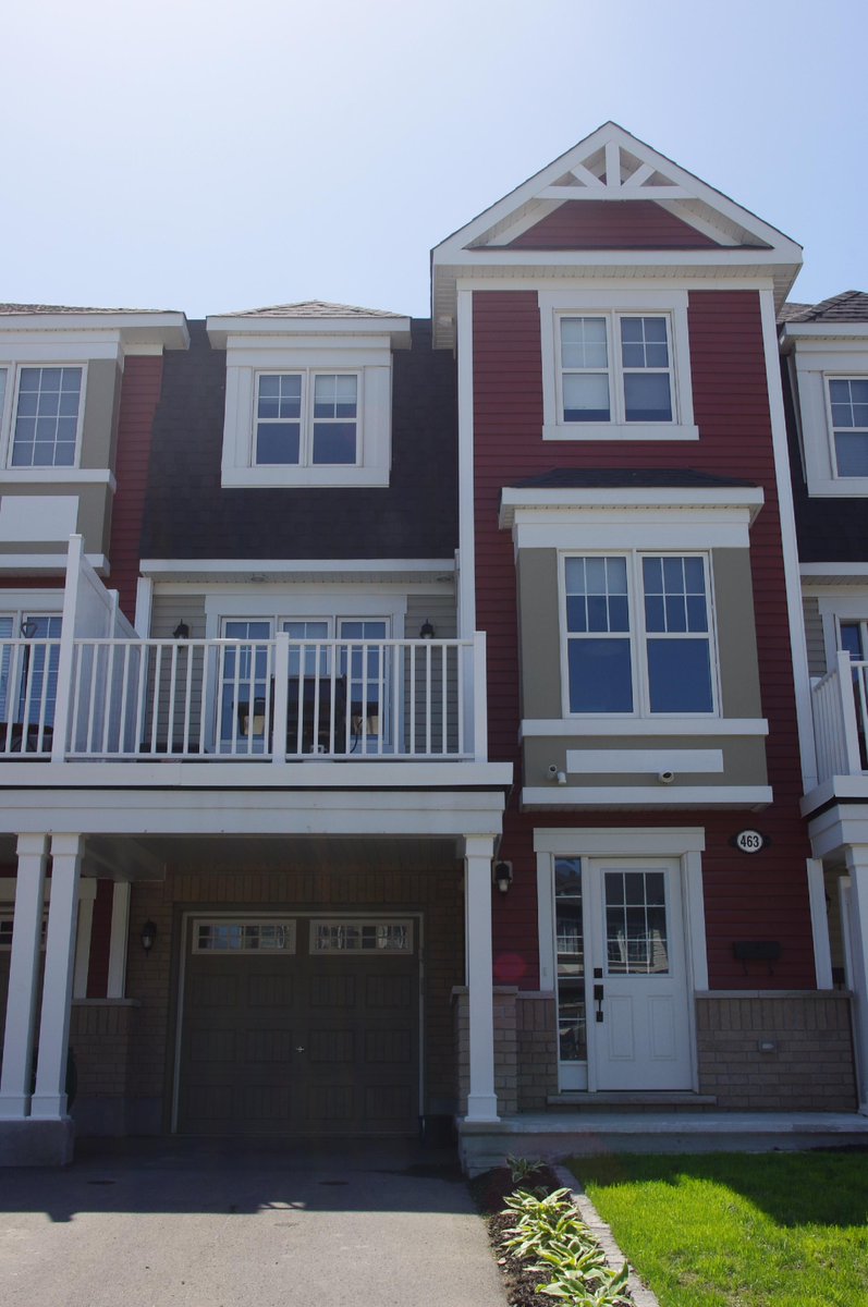 SaveWithKahootz's tweet photo. #HalfMoonBay pre #mls town. 463 White Arctic. 
#KahootzRealEstate #Ottawa
613-425-3775 #Realtors #socialmedia https://t.co/FilvAgYWq6