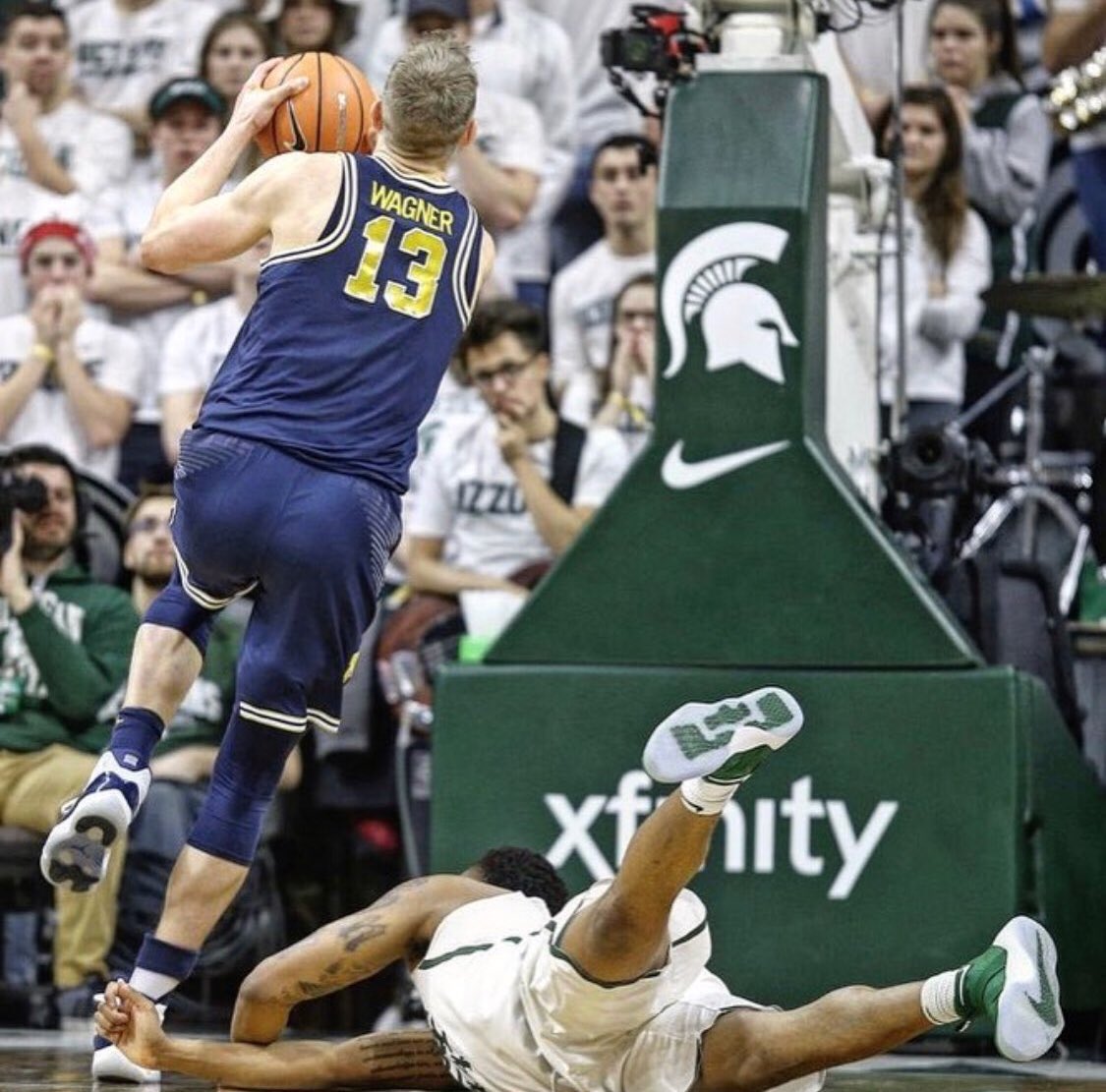 umichwolverine1's tweet photo. It’s been 500 days since Michigan state last beat Michigan in basketball https://t.co/kmXlWaTuaY