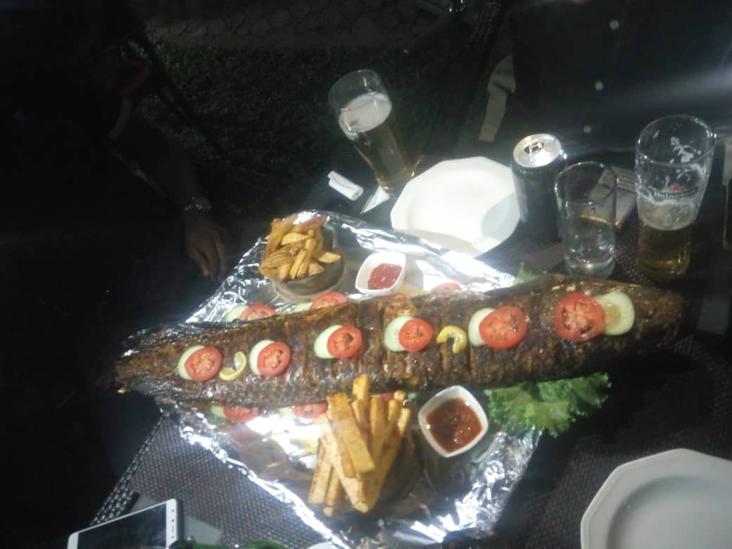 SLL_NG's tweet image. Remember we mentioned a monster fish challenge.... About that, would you dare? #LongFish #Ejanla #MonstaFish @therootslagos 

Grilling at its best! 😃😃😝😝😁😁. We cant wait for hangout on the 23rd. #DenimAndFriends #SllinJune 

@ a friend/foodie 

#PreOrderOnly