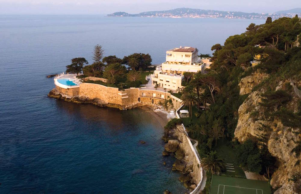 Hotel Review: Hôtel Cap-Estel - New post: bit.ly/2LGWerI