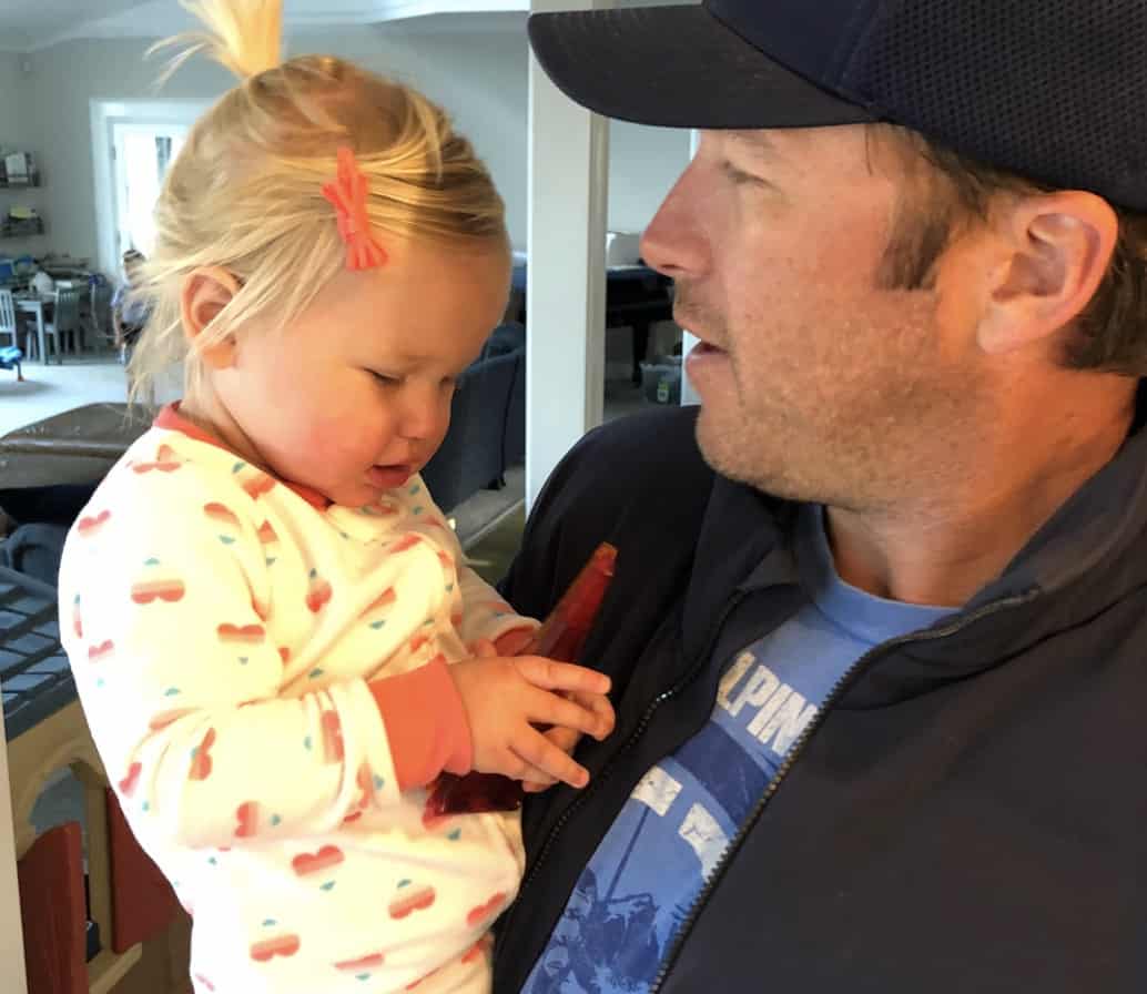 skionline_ch's tweet photo. Bode Miller trauert um kleine Tochter #AlpineSkiing #BodeMiller #bodemillertochter #California #MorganMiller #USskiteam We send Bode and his family love and courage https://t.co/u6m61SRq9K https://t.co/GXWxYFHAIk