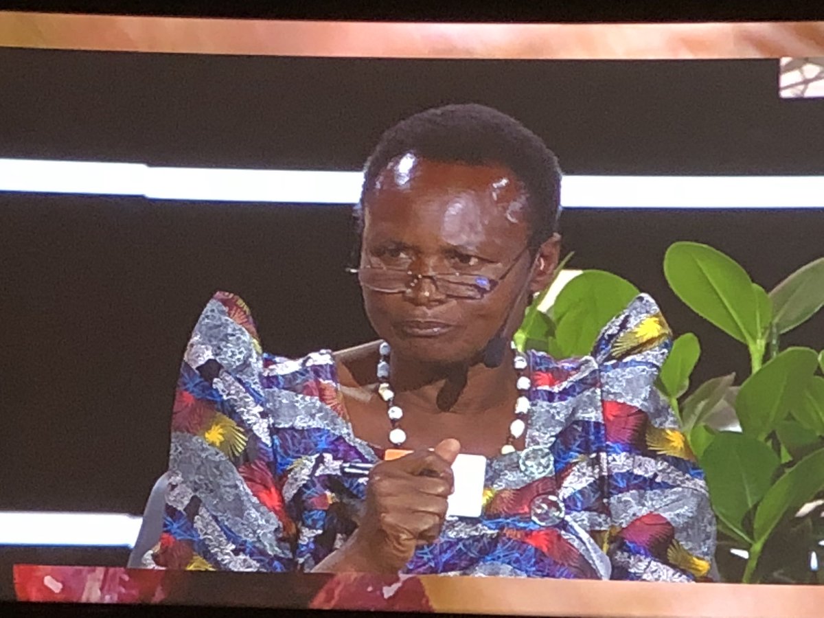 – Include farmers! Clear message from Norah Asiyo Ebukalin. If it was not for collaboration and teaming up with other farmers, I would not have been here, she says. #Smallholders must be included to find #sustainable solutions for the #foodsystem #agroecology #sdg2 #EATForum18