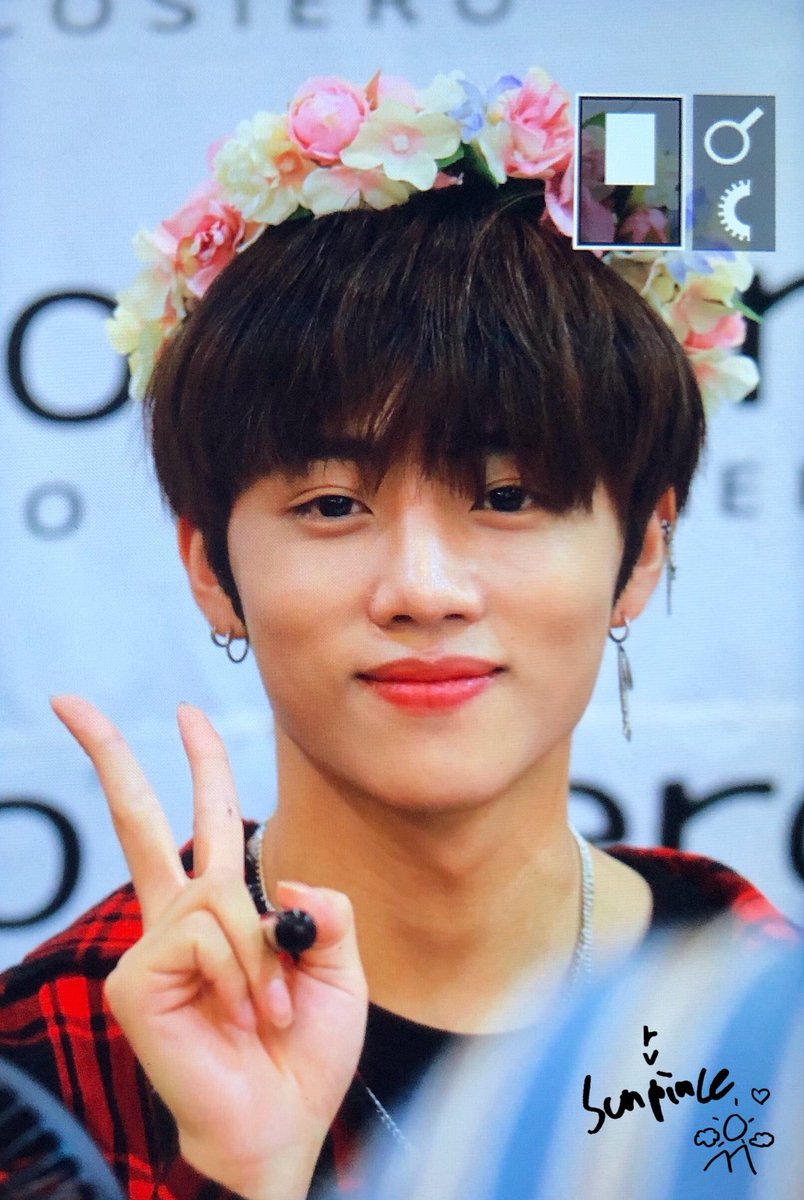 sunprince_kr's tweet photo. 180612 시에로 팬사인회
#더보이즈 #선우 #THEBOYZ #SUNWOO #Giddy_Up https://t.co/TsPBbCRBZy
