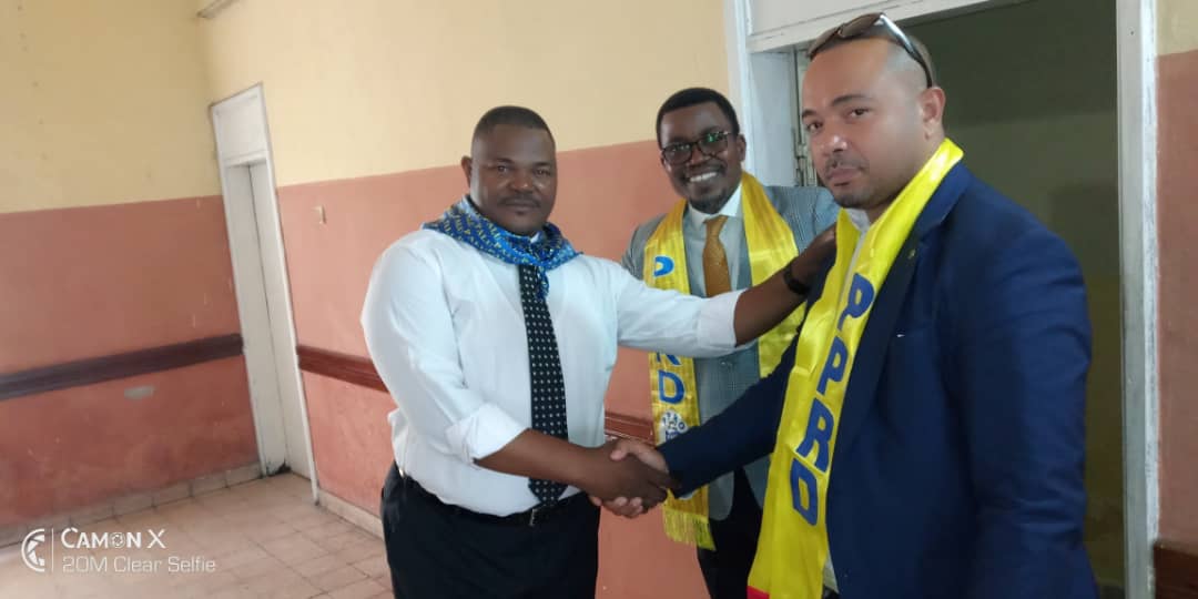 TETEASSER1's tweet photo. #RDC, Au siège national du #PALU, la cérémonie de remise et reprise du soldat #Ngoma_Celestin.
Nous #jeunes_leaders_du_Pprd saluont l'élévation d'un de notre #Celestin_Ngoma nommé Secrétaire Permanent Adjoint par le patriarche #Antoine_Gizenga de ce grand Parti. FÉLICITATIONS https://t.co/DLj4lGy1Oz