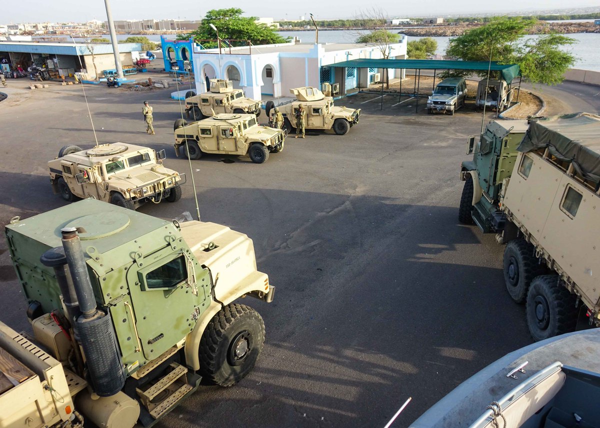 Sailors assigned to #TG686 stand security watch as a convoy returns to #CampLemonnier after providing a security escort in the #GulfofTadjoura, May 23, 2018.
