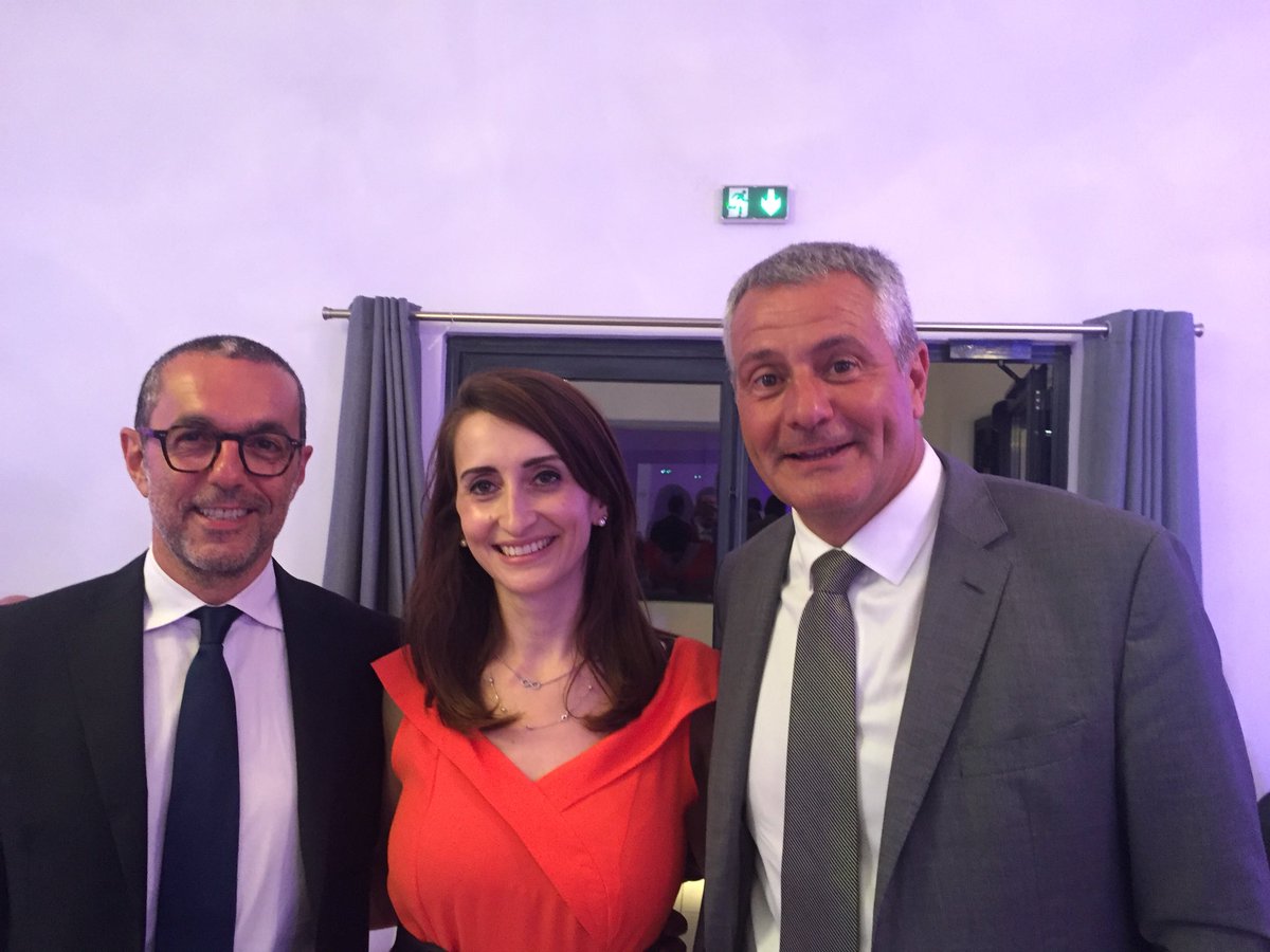 Magnifique soirée de l’école de la <a href="/JAFMarseille/">JAF Marseille</a> avec la présidente <a href="/Anakaloudjian/">Anahid KALOUDJIAN</a> , <a href="/pchamassian/">Chamassian Pascal</a> et de nombreuses personnalités.