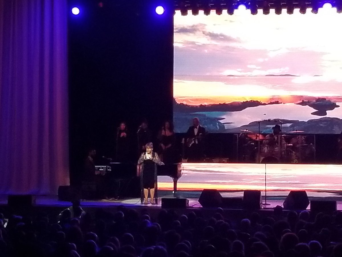 LmarieAsad's tweet photo. Celebrated my birthday with my good friend @TanjiaC enjoying the melodic sounds of the fabulous @IAMANITABAKER. @RaviniaFestival #ChicagoDivas https://t.co/GWemjtDjqg