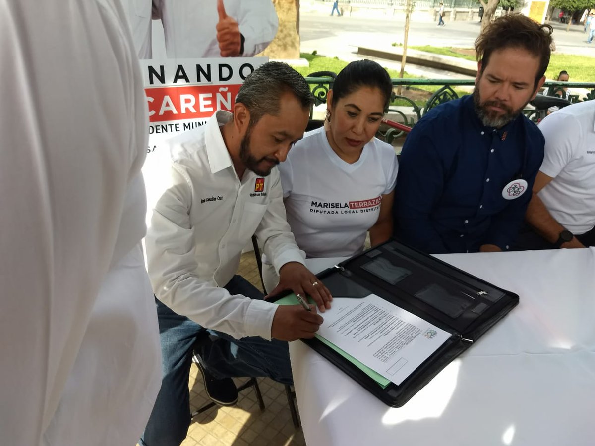 MarckAlx's tweet photo. Por una ciudad con movilidad eficiente, sustentable e inclusiva he firmado la agenda  #YoMeMuevo de @ChihenBici
#HIRAMD17 #PorTiHacemosHistoria https://t.co/quNZsGu5dK