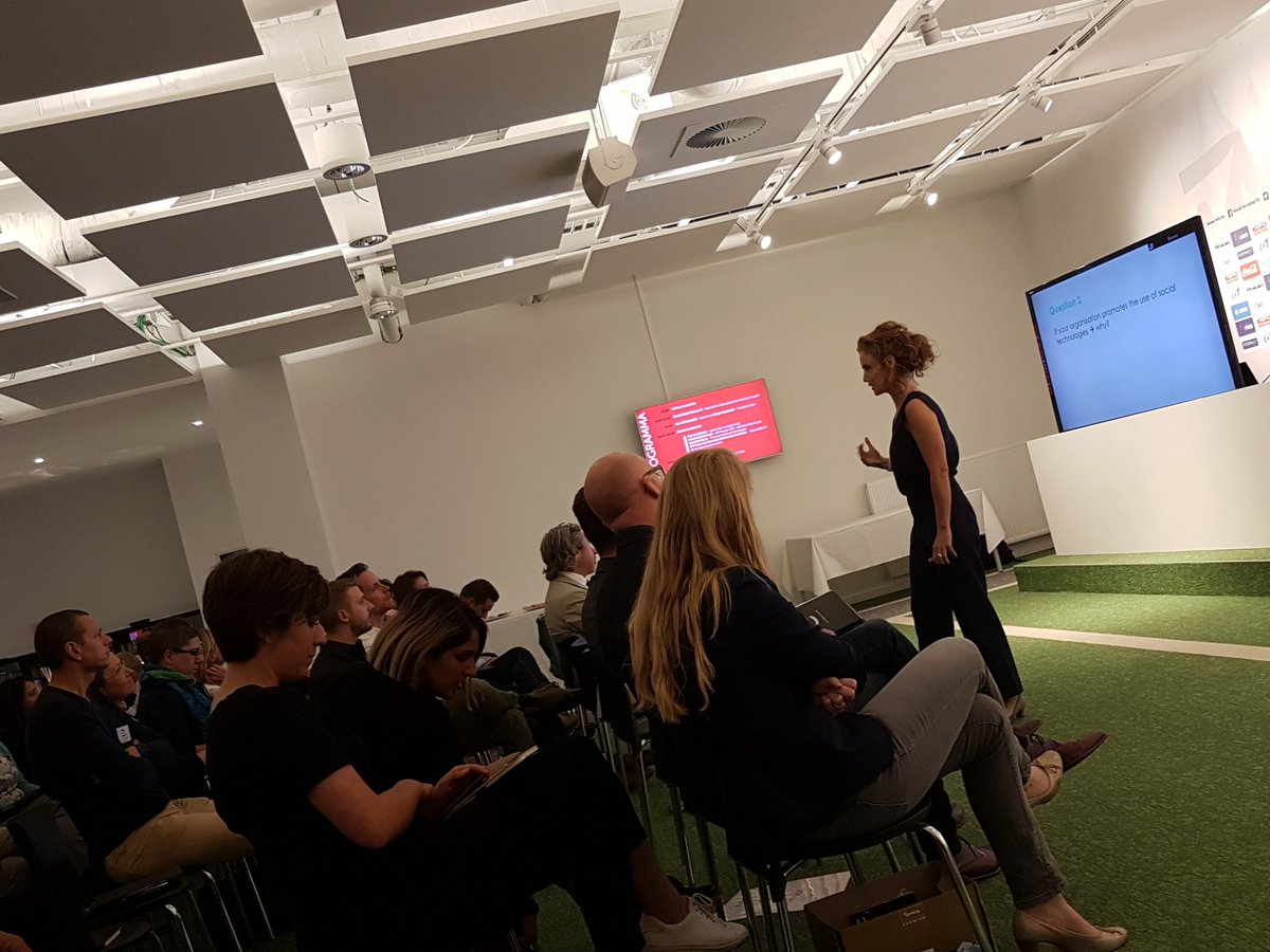 dirkdepre's tweet photo. "social collaboration is hot"... "but not quite yet in Belgium". However we have the right technologies to lead us towards the new way of working, states @IsabelDeClercq. #networkthinking #GOAL2018 https://t.co/xnOUa9Feba