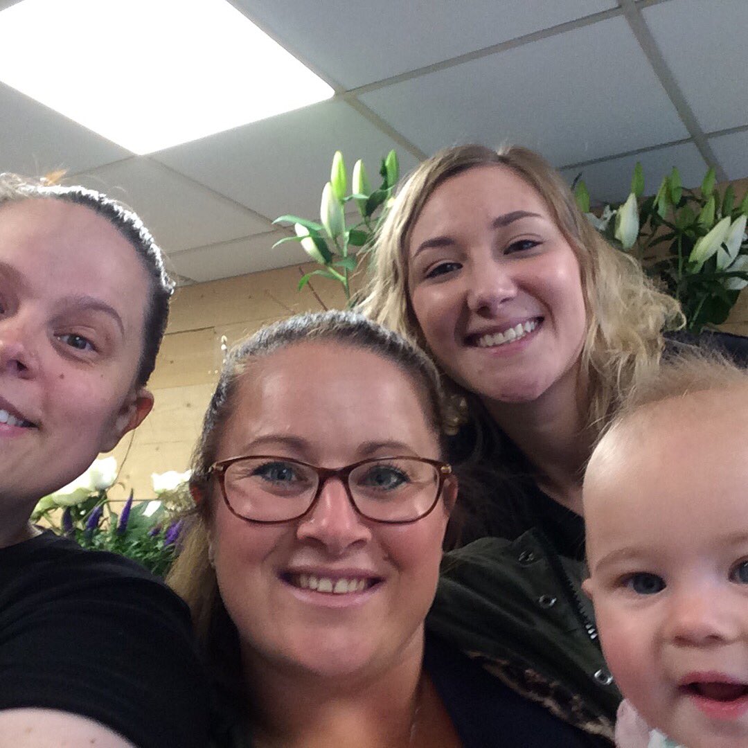 GeorgeShopsales's tweet photo. Look who Lindsay, Sue &amp; Samantha had visit today! Our lovely Kelly &amp; Evie-Rae. Just missing our Heather and Rob!
We’re not just a team, we’re a little family! Plus someone has to teach Evie-Rae the art of a selfie 😉 
#swindon #florist #family #floral #flower #team #selfie #love https://t.co/2bjZMv5szs