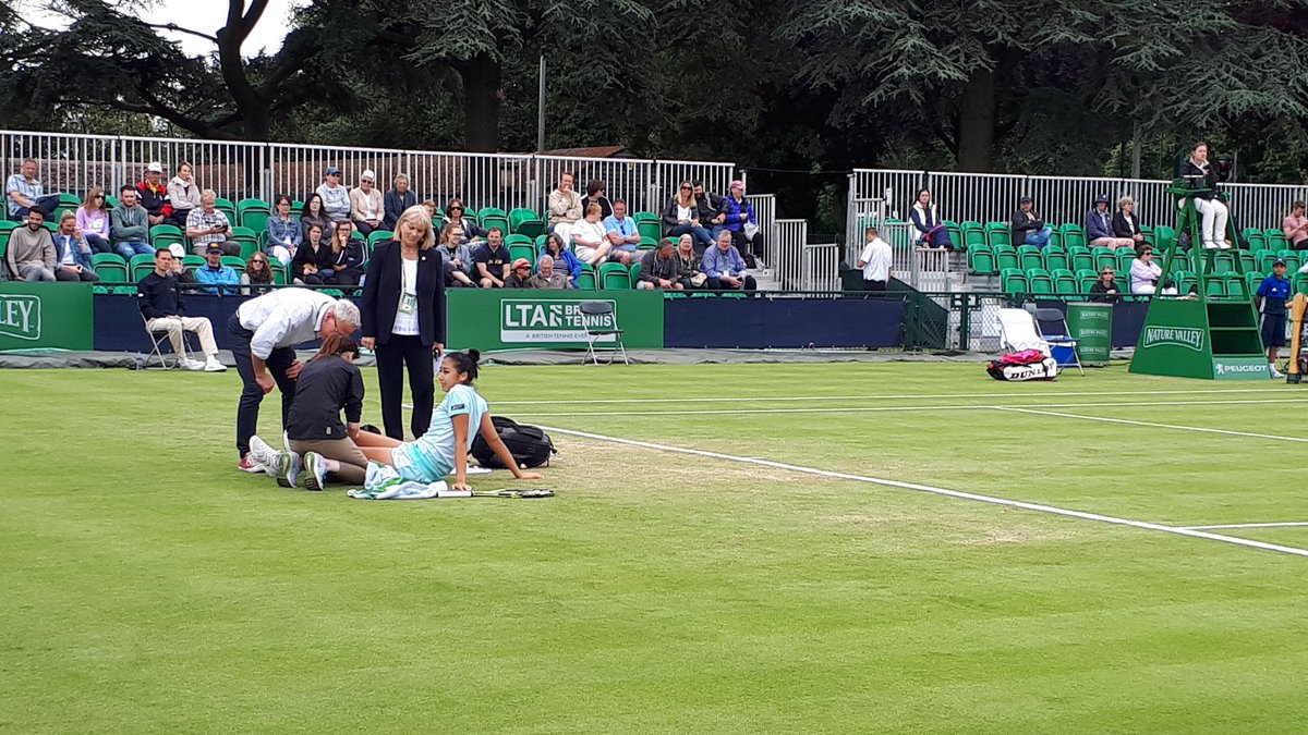 abigailtennis's tweet image. A tearful Zarina #Diyas was forced to retire down 2-1 against Samantha #Stosur after falling. 

Had to be assisted off court. #NatureValleyOpen