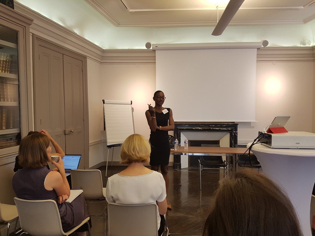 MarieLaetitiaGo's tweet photo. Atelier #DefineYourStrategy du #PWNLeadYourLife #Congress2018 avec @Aude_Latouche cc @fderolez @cecilebernheim @PWNParis https://t.co/NhaR4Fu31M
