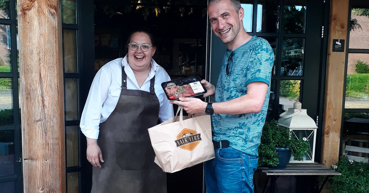 Verse maaltijden van <a href="/ValkVers/">Valk Vers</a> nu ook thuisbezorgd!🍴Ze bezorgen nog alleen in Apeldoorn, maar je kunt de maaltijden ook afhalen. Dat hebben we dus gedaan! En wat blijkt? njomjomjomjom 😎

Kijk op valkvers.nl