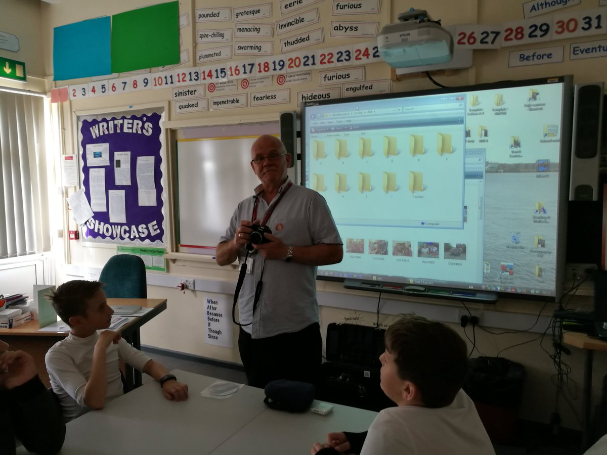 wooltonprimary's tweet photo. Year 6 are about to become photography experts! Colin is teaching them how to take their own professional pictures #WPSyearbook #WPSmakingmemories https://t.co/E4G3ic7tB0