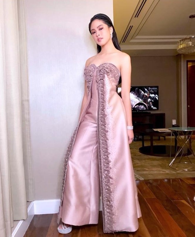 Ayaaaan naaaaaa shaaaa!

KISSES MegaMillennialBall <a href="/delavinkisses/">Not Kisses -follow her @kissesdelavin</a>