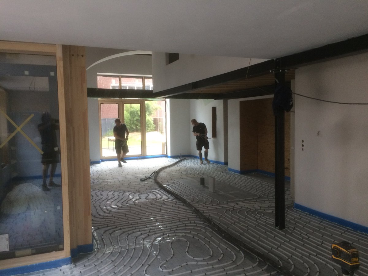 Hoe transformeer je oud gebouw in epcnul #gymzaal vloerverwarming