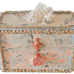FlorentineBox's tweet photo. Become a part of the history and art of 17th century design from #Florence, Italy. Begin to experience #luxury with the link below! https://t.co/7Ct2EtXtLO https://t.co/suIBg4BKgJ