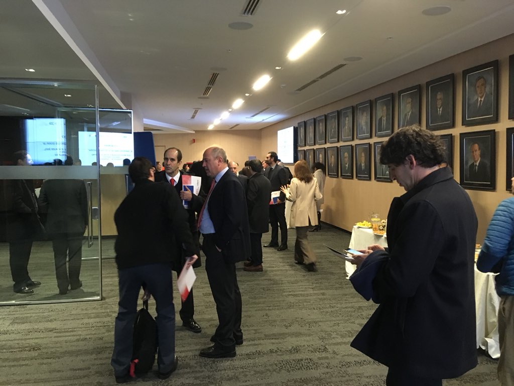 Idiem's tweet photo. A pocos minutos de dar inicio al congreso "El Perito en Arbitrajes de Construcción" junto a #CAM @ICC_Chile #SCHDC en el auditorio de la @CamaraCChC https://t.co/TKoVkyCLIb
