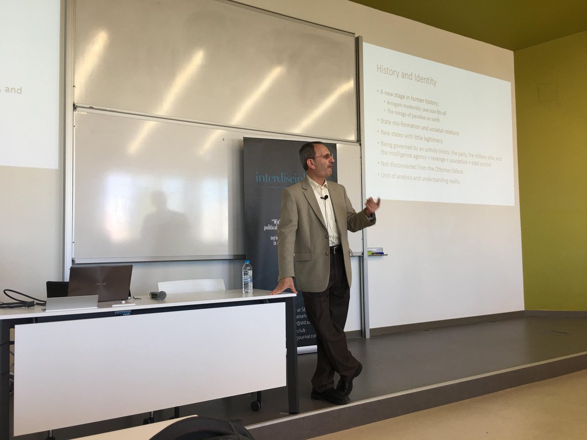 IDatSEHIR's tweet photo. Photos from our event "Post-Arab Spring Migrations to Turkey" from our last semester, with Mazen Hashem. https://t.co/9h8itNnDdG
