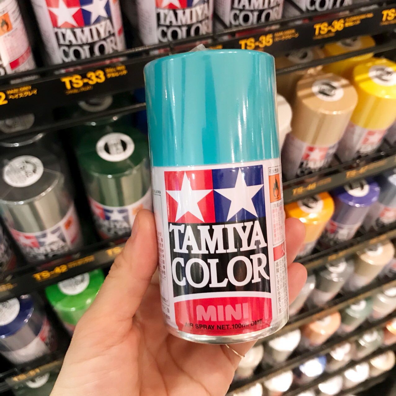 タミヤ プラモデルファクトリー 新橋店 Ar Twitter 新橋色ってご存知ですか 新橋店のイメージの黒白茶色 と言いたいところですが 実は明治時代に新橋のはいからな芸者さんの着物で流行った浅葱色のことなんだそうです タミヤスプレーだと Ts 41 コーラルブルー
