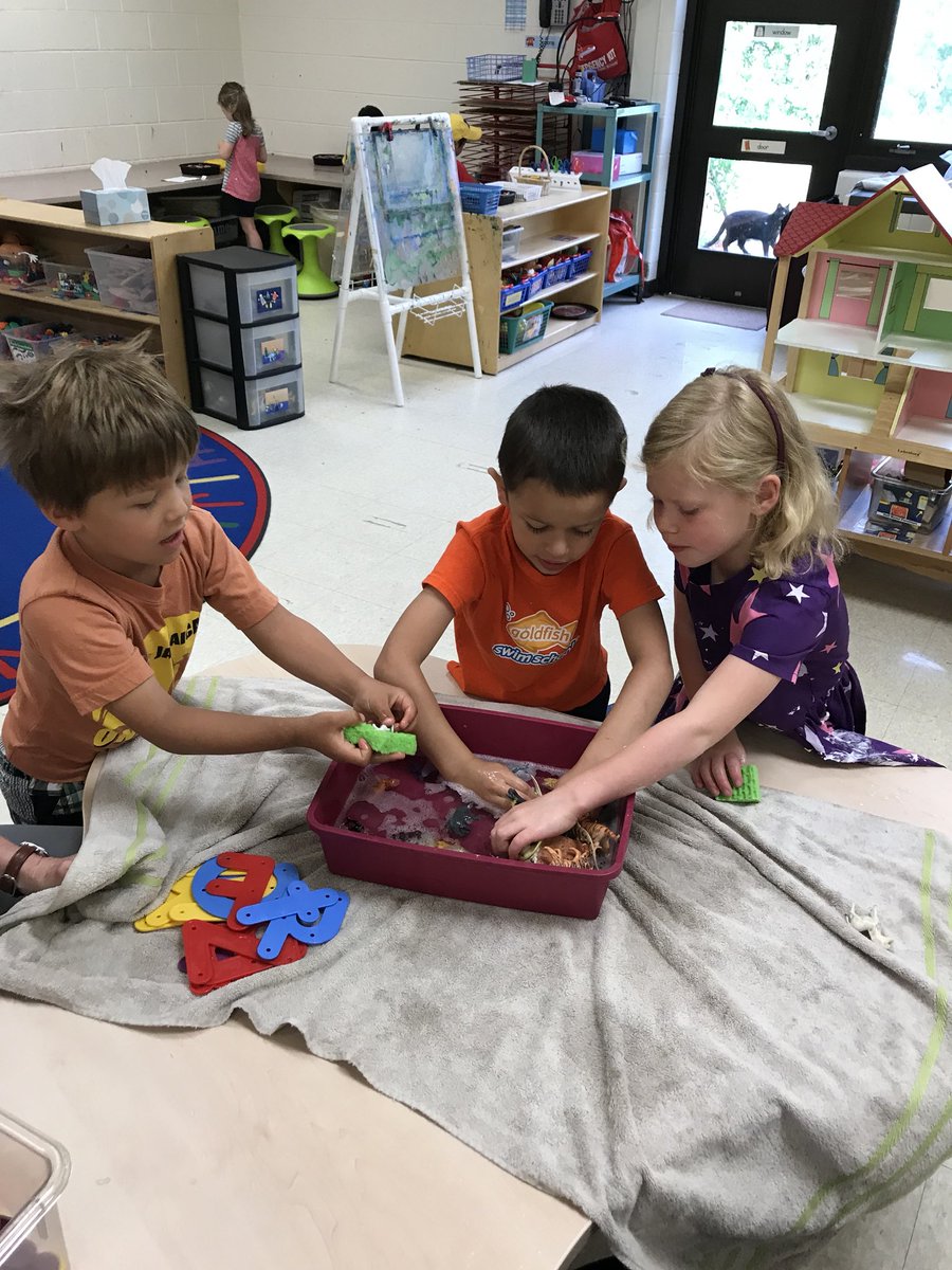 thurstonpre's tweet photo. Cleaning can be fun in preschool. The preschoolers are helping us teachers clean up for the summer! #preschoollife #preschoolisalmostover  @a2Thurston @A2schools https://t.co/a0VFyQC9dQ