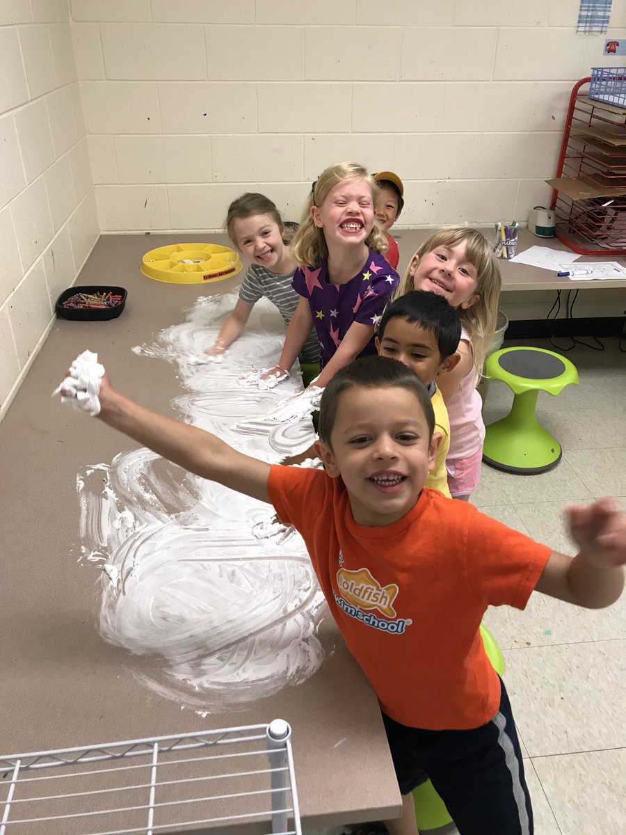 thurstonpre's tweet photo. Cleaning can be fun in preschool. The preschoolers are helping us teachers clean up for the summer! #preschoollife #preschoolisalmostover  @a2Thurston @A2schools https://t.co/a0VFyQC9dQ