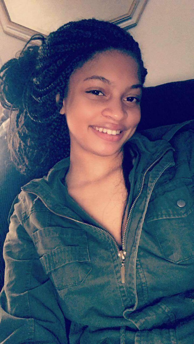 FPeople2018's tweet photo. 📣❗#LeRoyaGarner 17yrs, missing for a week! She told her mom she was going to the store and hasn't been heard from since. She may be in  Hampton or Newport News. If you have seen her or know her whereabouts, please contact aunt, DeVon Braxton. PLEASE SHARE THIS POST. https://t.co/Mh4gN2HiuX