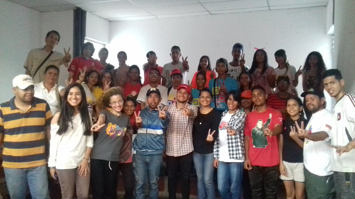 Blindado4f's tweet photo. #12Jun |  📣  ¡LA ETIQUETA DEL DÍA!  ⏩ #JuventudVictoriosa

Los jóvenes venezolanos están comprometidos con la construcción del futuro prospero de la nación. Apuestan al gran mañana con su espíritu indomable, luchador y batallador por la Patria Grande.
@gestionperfecta https://t.co/bqi75Y34oR