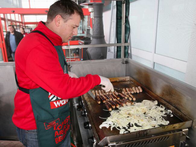 CrescentSupport's tweet photo. Look out for us this Thursday evening from 4.30 @bunnings_uk #HatfieldRoad for their #Fathers Day #event and again on Sunday 17th June for another #SausageSizzle #Charity #Fundraiser #HIV #Support #Herts #StAlbans https://t.co/CWYbWDNywo