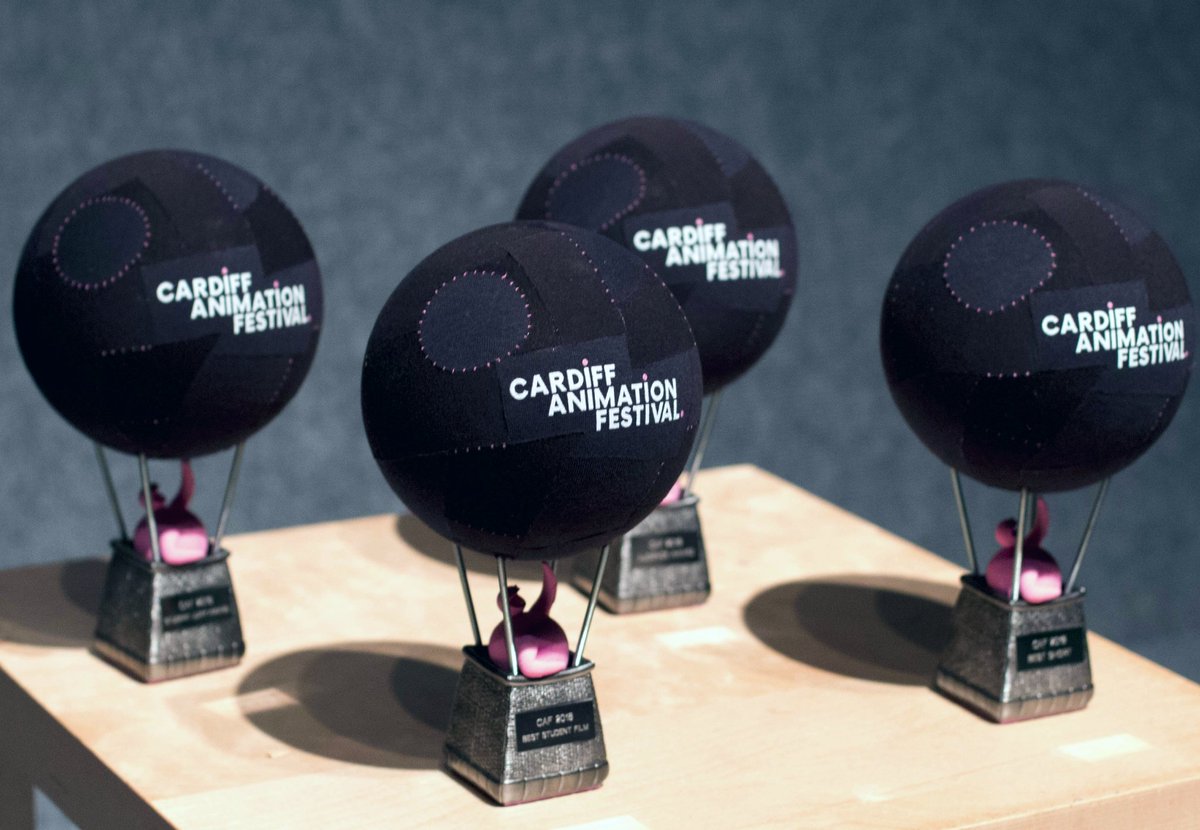SculptDouble's tweet photo. Mini Dotties are just as happy as their bigger sister. A few work in progress shots of the trophies we made for @cardiffanimfest 2018. Congratulations to all the winners!
#CardiffAnimFest18 #Trophies #Sculpture #Handmade #Dotty https://t.co/KaSsfq4FgW