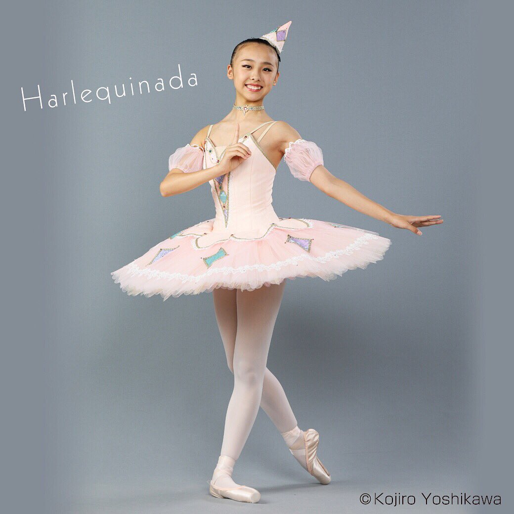 アトリエヨシノ 2018年度専属モデルの縄田花怜さんに新作衣装を着て