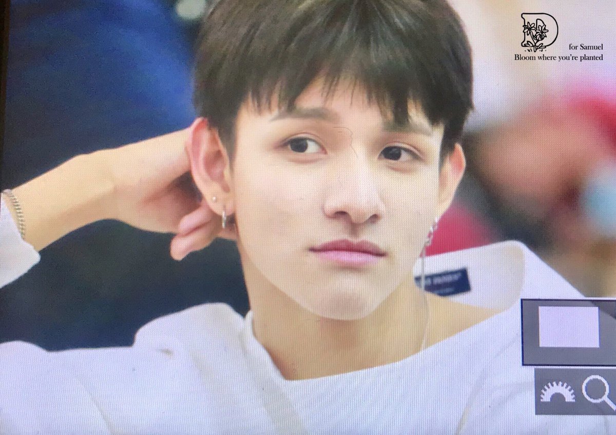 daisychen020117's tweet photo. 180612 인공 @bravepunch0117 
왕자 무엘이다🎩🎩🎩
#사무엘 #Samuel #サムエル 
#TEENAGER #틴에이저 https://t.co/N5rbvMLCzx