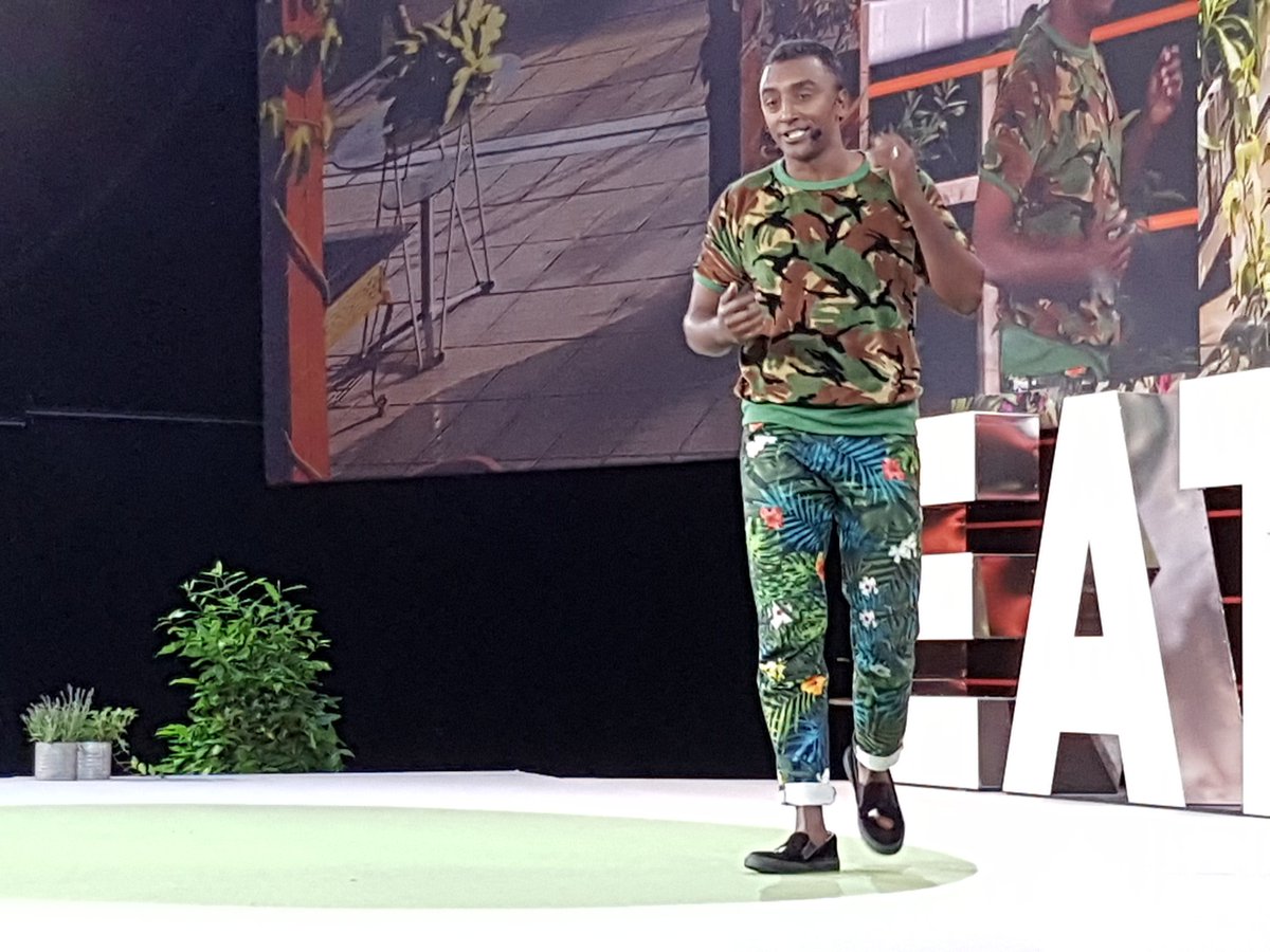 Marcus Samuelsson talking about urban farmers, good food and spreading the word about what good food actually is.
#EATForum18 #foodcanfixit pic.twitter.com/pIyMwvr7F5