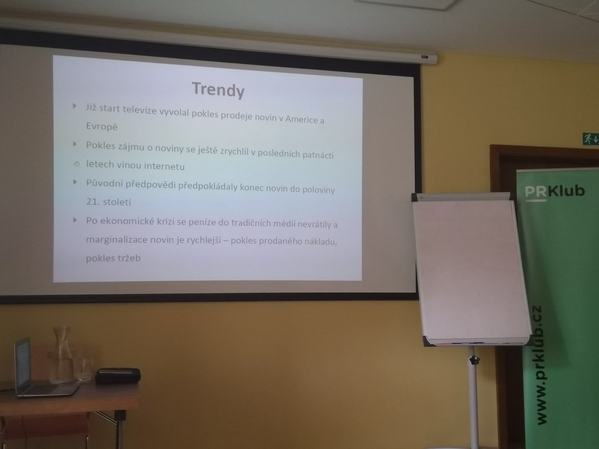 jackal007's tweet photo. Druhým řečníkem byl @tskrivanek, šéfredaktor @denikcz, který načrtl mediální mapu, posun za deset let a shrnul, jaké trendy nás čekají. #PRworkCZ https://t.co/3RabX3sTAe