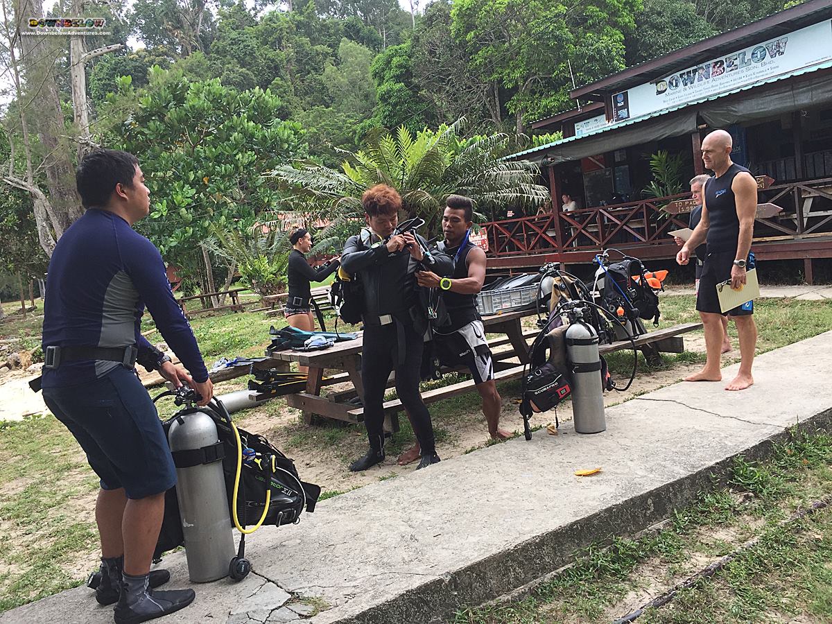 divedownbelow's tweet photo. #24SkillsWorkshop in the @divedownbelow June #IDC2018 wif #PlatinumCourseDirector Richard Swann & the #GoProTeam #kotakinabalu #Sabah #padi #InstructorDevelopment #PADICDC #DownbelowDiveCentre https://t.co/u2OC3bCUDG https://t.co/wA3v8JREid