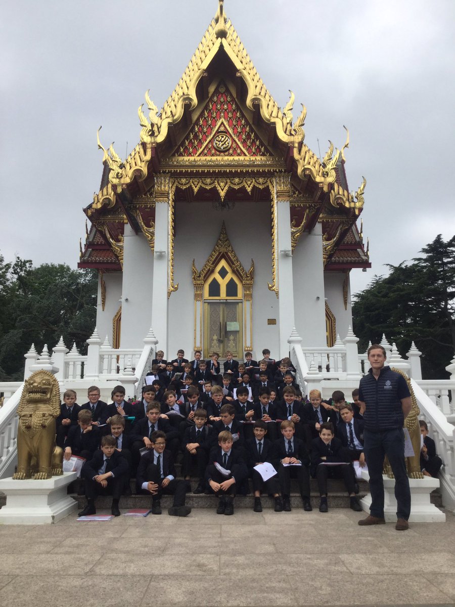 ReedsPandR's tweet photo. We're now at the Buddhipadipa Buddhist Temple, Wimbledon #reedspandr @reedsschool https://t.co/5Jv6Go92f5