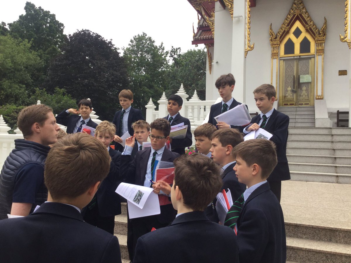 ReedsPandR's tweet photo. We're now at the Buddhipadipa Buddhist Temple, Wimbledon #reedspandr @reedsschool https://t.co/5Jv6Go92f5