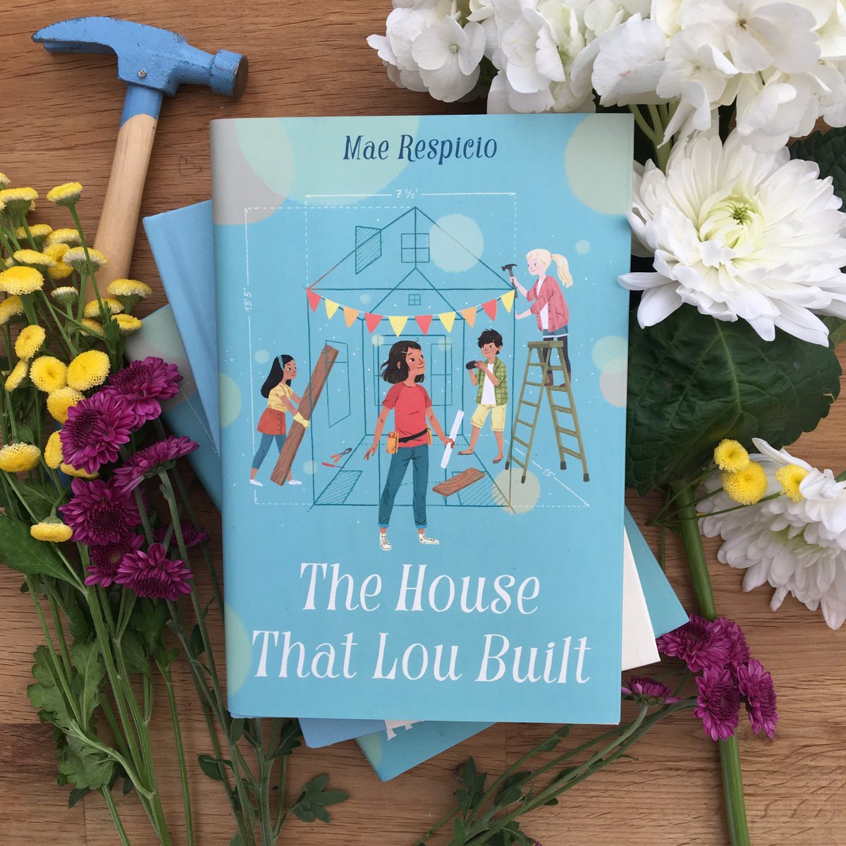 maerespicio's tweet photo. THE HOUSE THAT LOU BUILT is now out in the world! I’m thrilled to share my #ownvoices #MG about a Filipina American #stronggirl &amp; her #tinyhouse that explores the meaning of home. It's a book full of heart+hope and I'm so excited for you (and your kids &amp; students) to read it! 💛 https://t.co/D5osq6YBmg