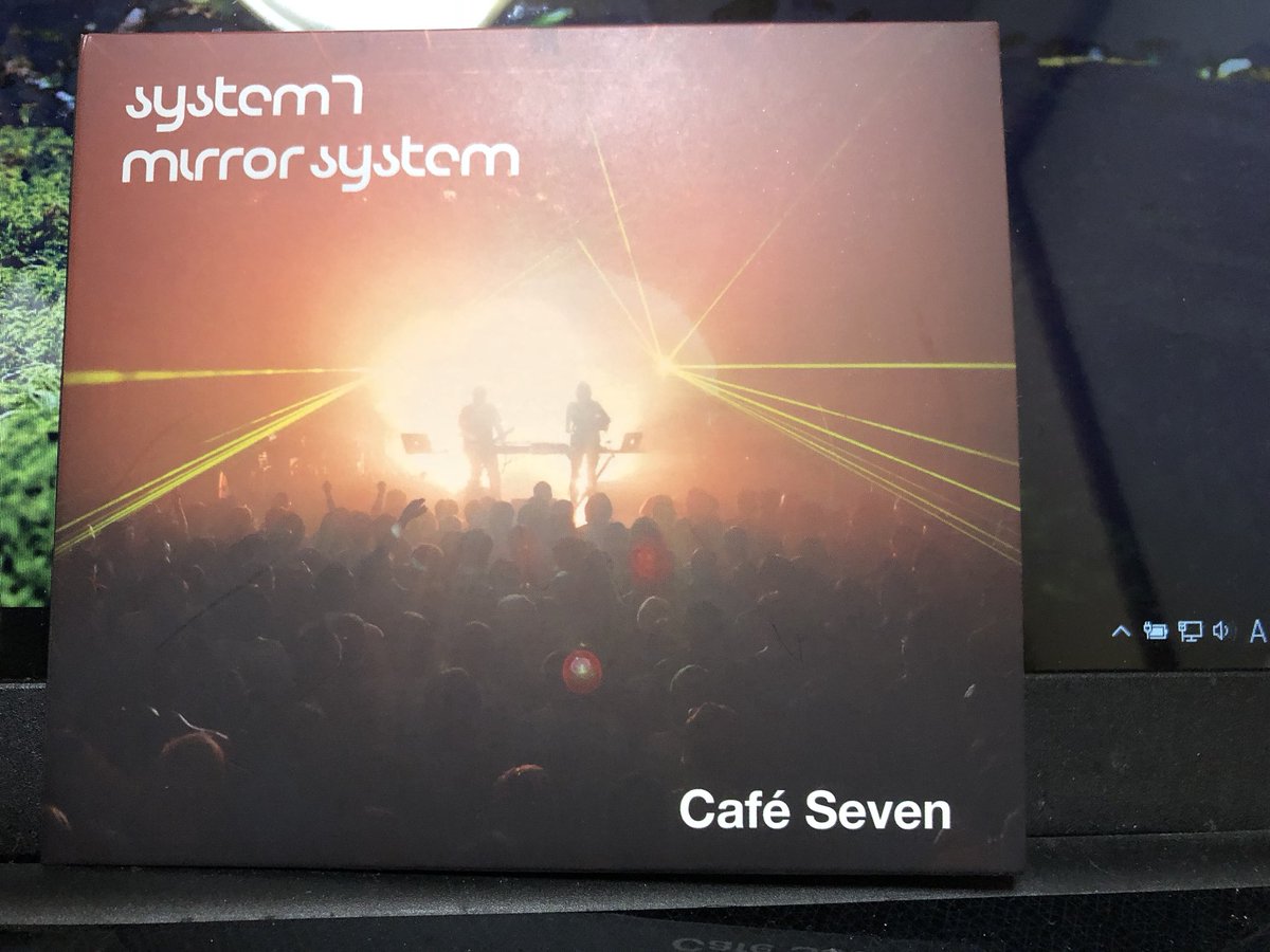 h_east's tweet photo. うひょー。嫁が今日昼過ぎに頼んだCafé Seven がもう届いた。 #system7 #mirrorsystem https://t.co/Oto3RGIlND