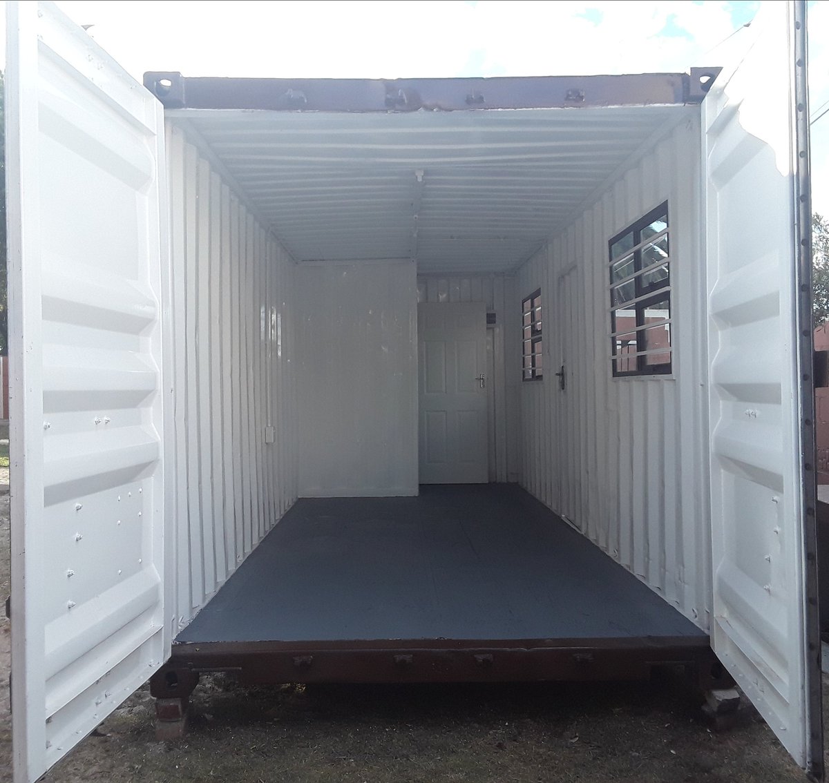 LimaniContainer's tweet photo. Beautiful 6m office shipping container with toilet &amp; basin ready to be delivered to its new home https://t.co/jSuDwM04Ah