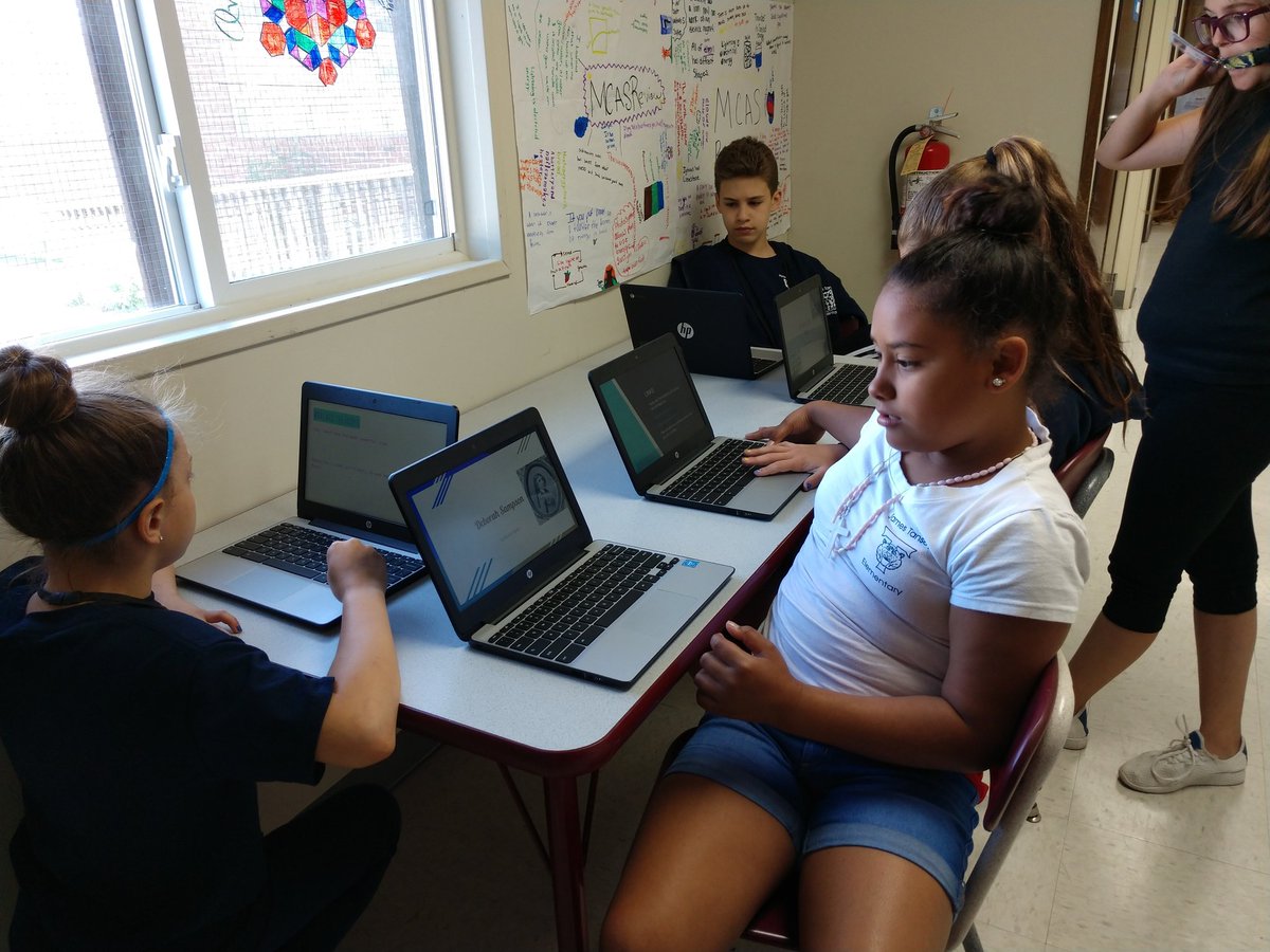 AngelaStankiew1's tweet photo. Games, slideshows, videos, and timelines were showcased in 5 Yellow today as they presented their American Revolution projects. @Frps_Tansey @frpsinfo @BrendaBoudrea76 #tanseytigers #tanseycares #techintegration https://t.co/PL2lQ8cwcu