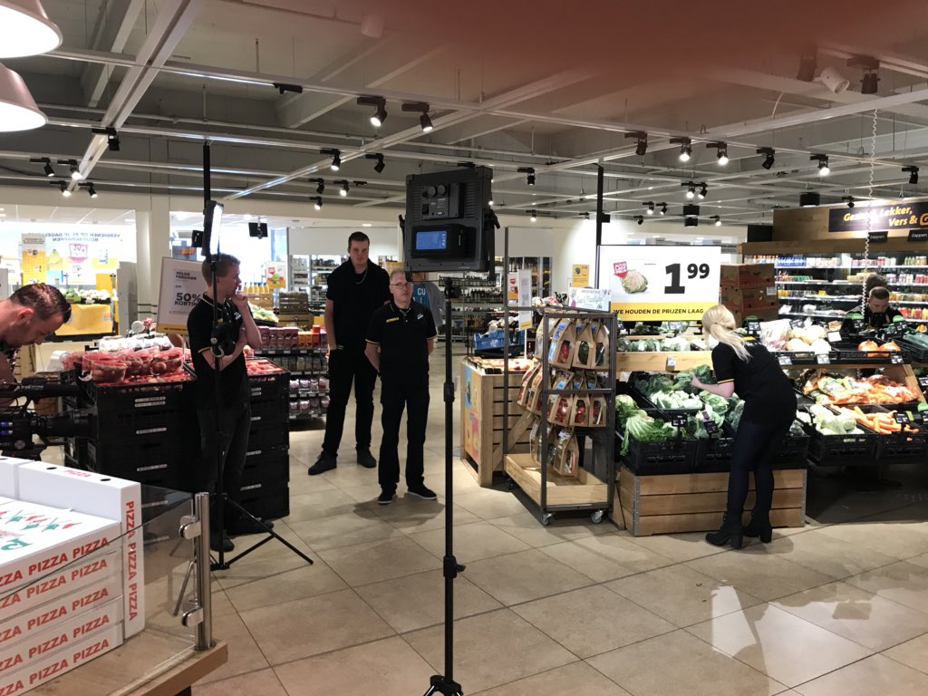 OctonetNL's tweet photo. We hebben de hele dag boodschappen gedaan! #jumbo #topdag Super mooie opdracht! https://t.co/JvxEbBXK7b