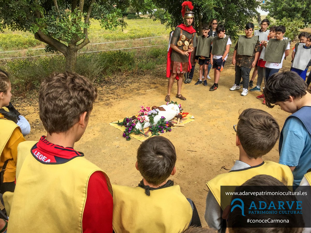 AdarveCultural's tweet photo. Cerramos #cursoescolar con nuestra última #actividadteatralizada Más fotos aquí: https://t.co/zzq3FXb2dd #aporcarmo #coles #ceip #romanos #funus #batalla #experiencia #actividades #primaria #teatro #vivencias #escolares #pedagogía #didáctica #enseñanza #Maestro #maestra #carmona https://t.co/TV6pwg7jGW