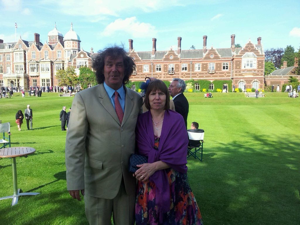 Fenbeast_Pub's tweet photo. Today’s marks the anniversary of when the Eelman met the Queen, look how dapper he looks! This is the story featured in episode 3 of #eelmanchronicles :) https://t.co/GAlkTQQ5U6