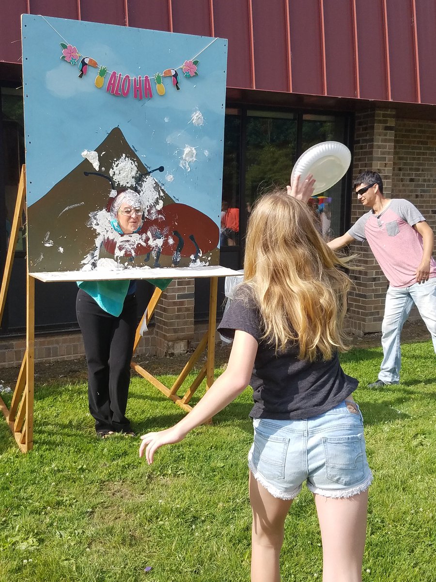 kdpolehna's tweet photo. What a good sport this principal is for the 5th grade class celebration! #Lfleads #lftorreyhill https://t.co/c9LyFMV3Li