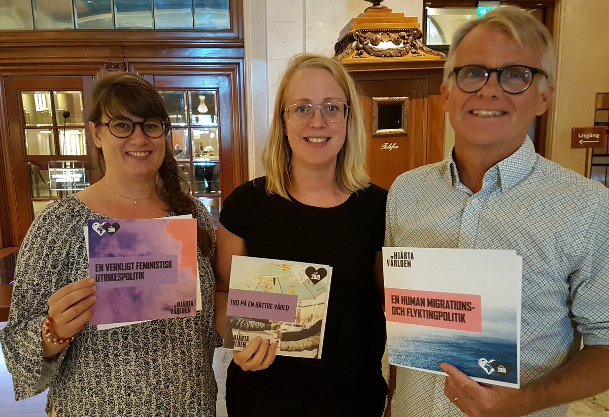 SannaSvensson_'s tweet photo. Spännande samtal mellan @SMRtwitt och Maria Andersson Willner @socialdemokrat om vad tro på en bättre värld innebär i praktiken. Angeläget samtal om hur vi kan motverka politiseringen av religion i valrörelsen. https://t.co/VjVHK2FzZ1